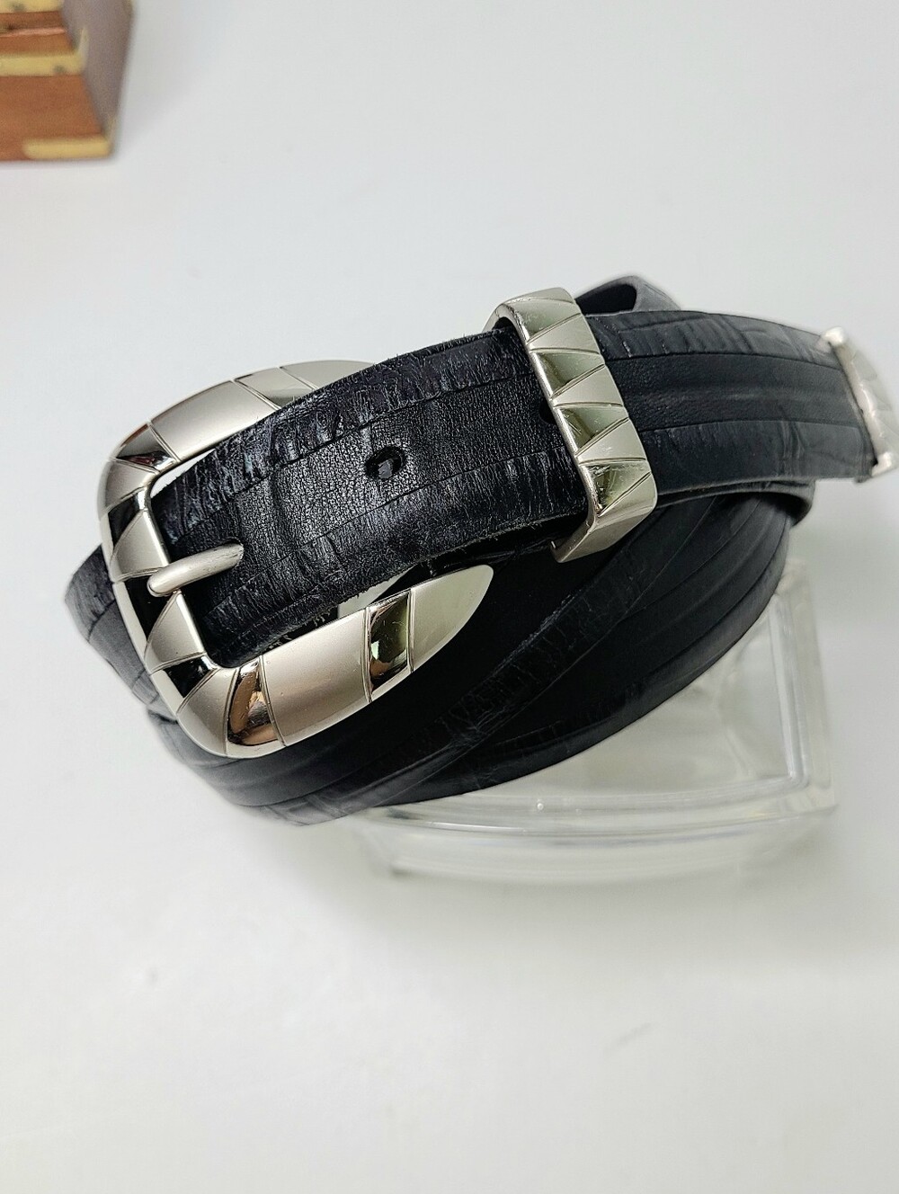 Johnston & Murphy Handcrafted Western Graphic Buckle Italian Leather Belt